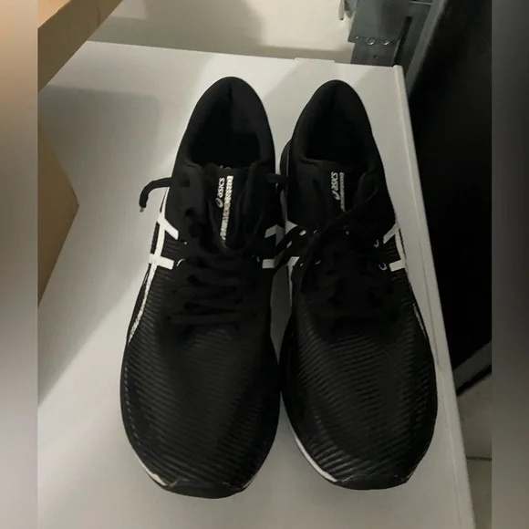 Asics Magic Speed 3. New in box - Picture 4 of 5